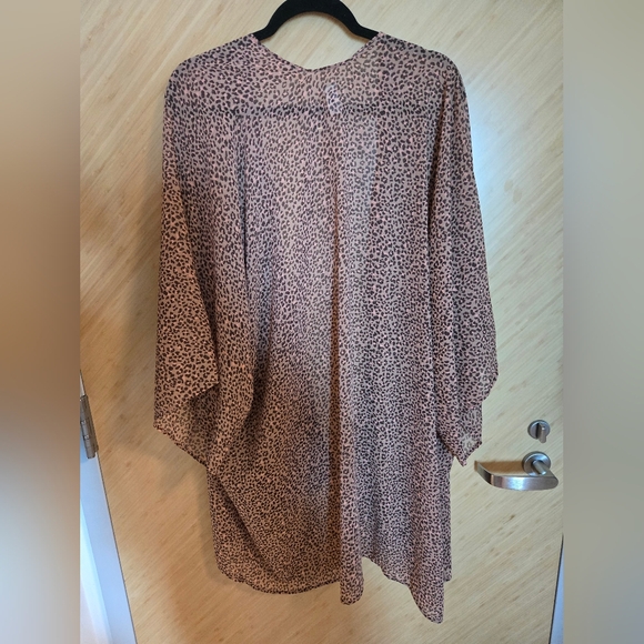 Aerie Leopard Print Sheer Kimono Wrap – O/S – Festival & Y2K Style - Picture 3 of 3